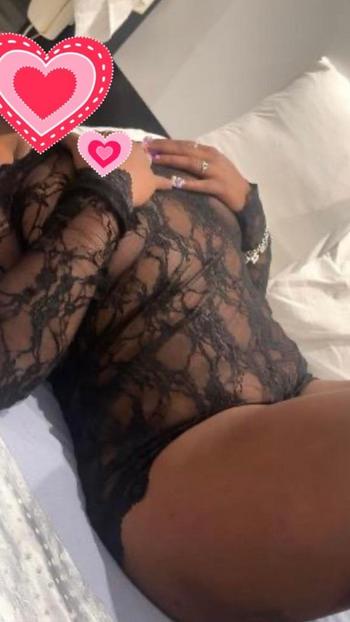 Majesty , 25  female escort, Eastern