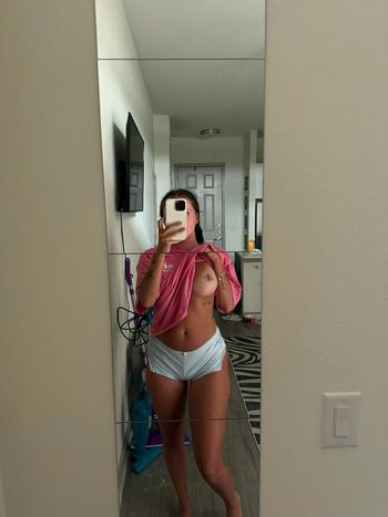 Heather , 26 Caucasian female escort, Eastern