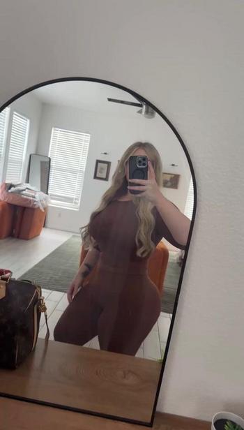 Nadia, 27  female escort, Eastern